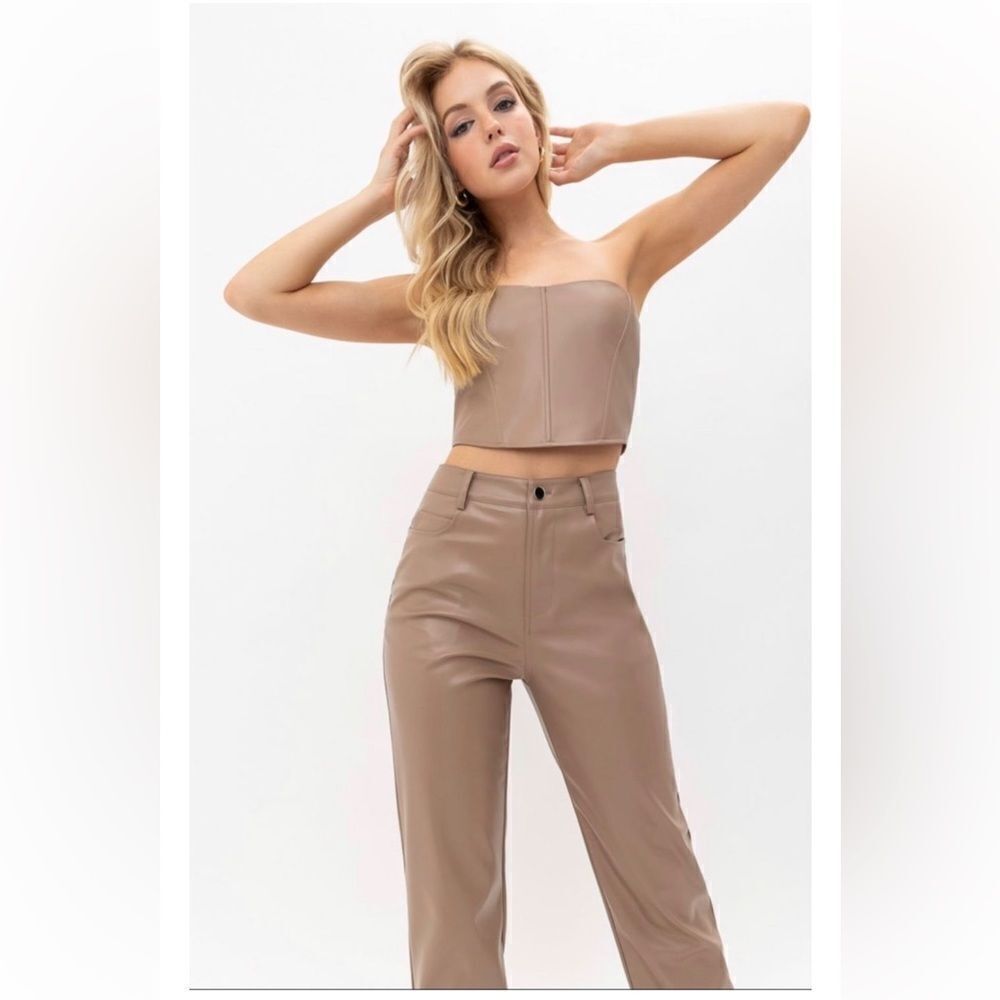 Hey babe Nude strapless top and pants set in faux leather 2 pieces NEW